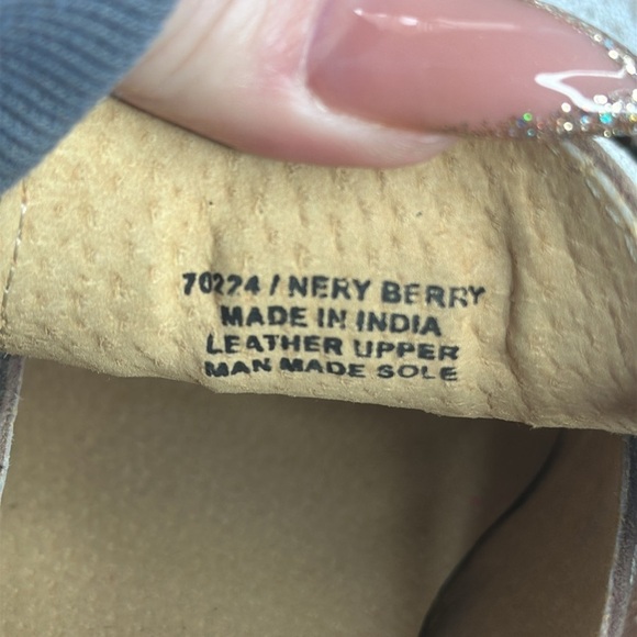 Diba True Very Berry Ankle Bootie size 9.5 - Picture 6 of 9